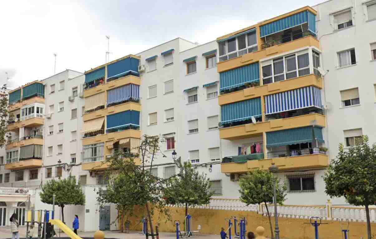 Inmueble en CL FUERZAS ARMADAS 1- ESTEPONA (MÁLAGA)