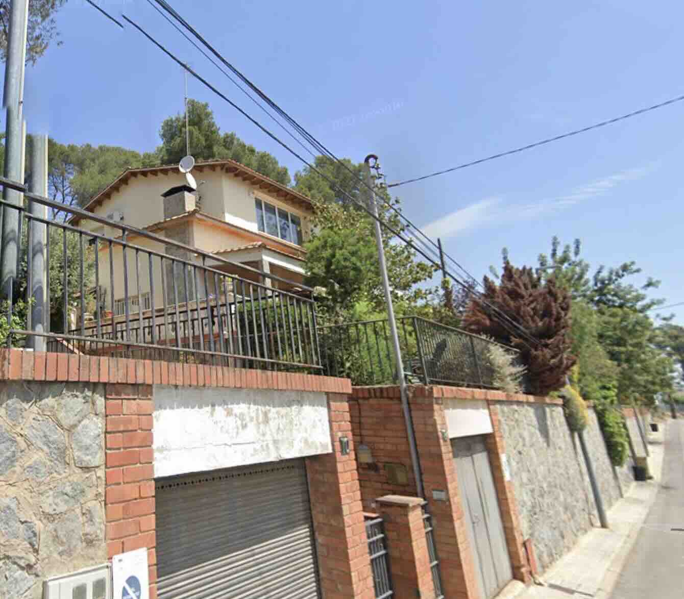 Inmueble en Calle Magnolia 8  Santa Coloma de Cervelló (Barcelona)