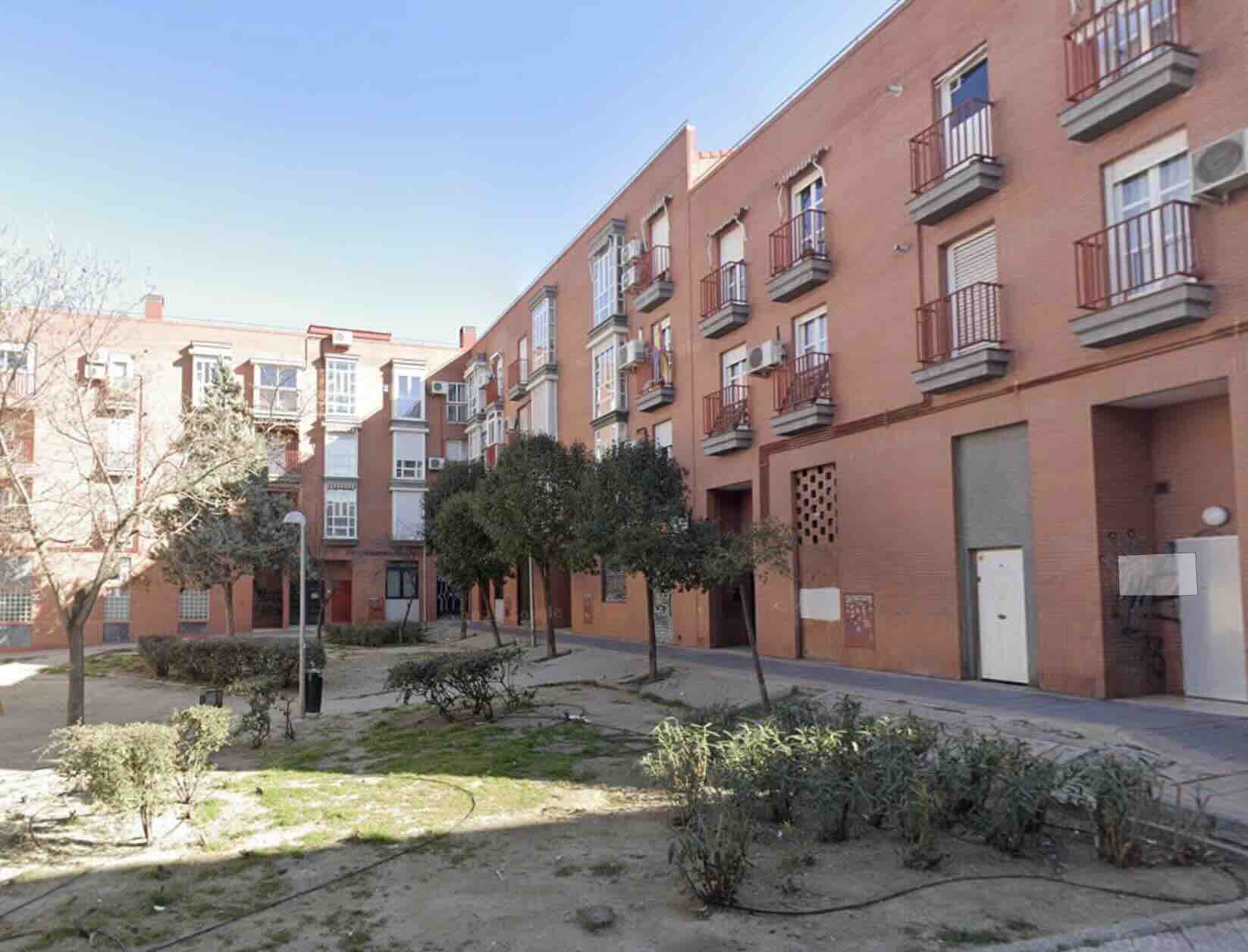 C. Altos de Cabrejas, 14