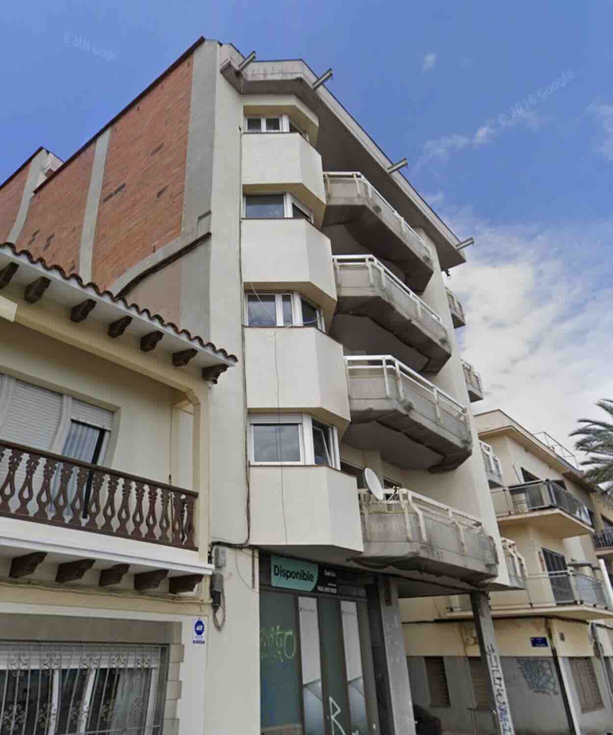 CL LESMES RUIZ 32 PREMIA DE MAR (BARCELONA)