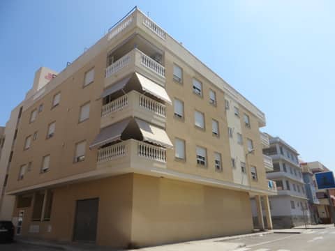 Vivienda adosada en Calle Benidorm