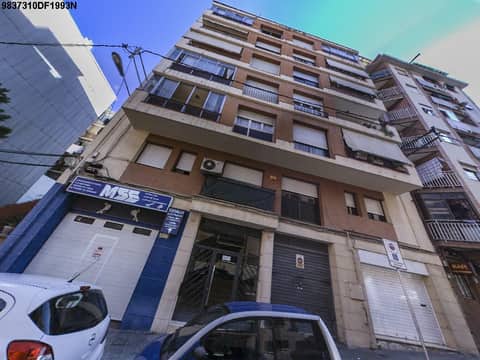 Vivienda en Victor Balaguer 35-37 . 1º 1ª, Rubi